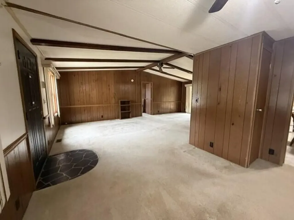 19 Elm Court Muskegon Charter Township MI 49445
