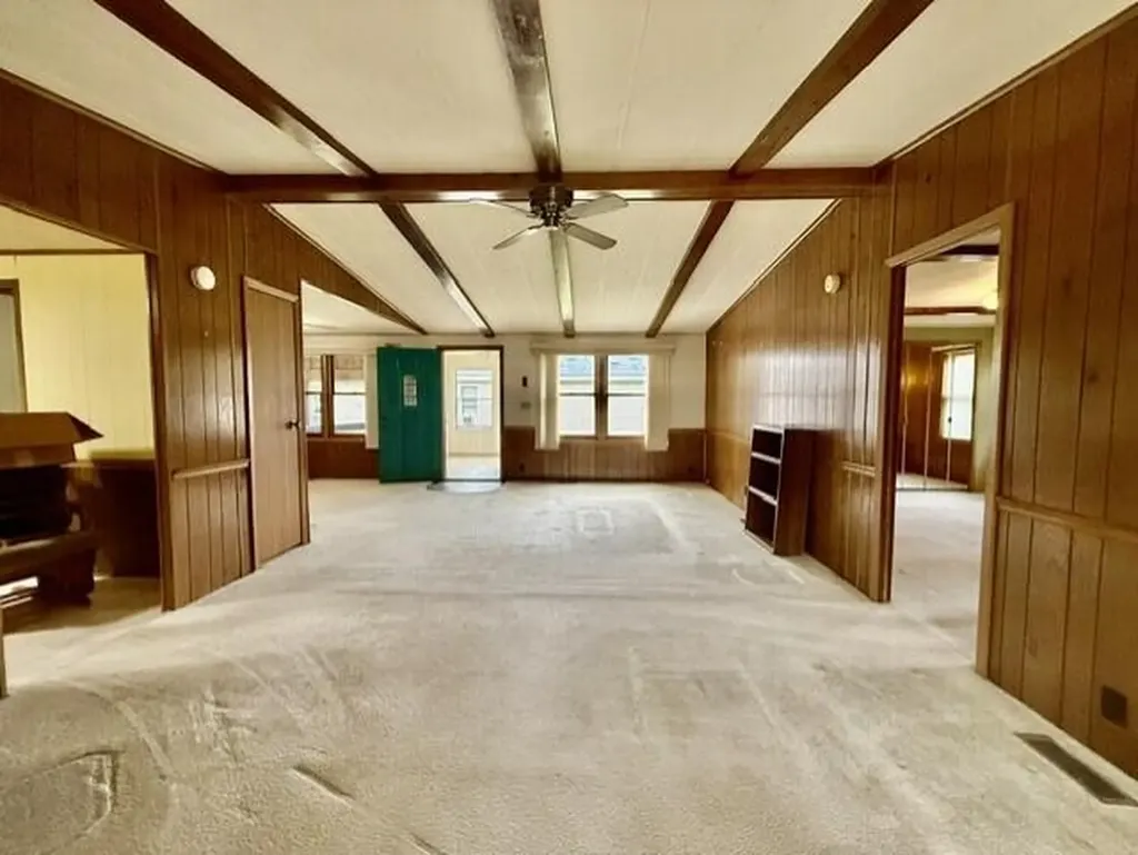 19 Elm Court Muskegon Charter Township MI 49445