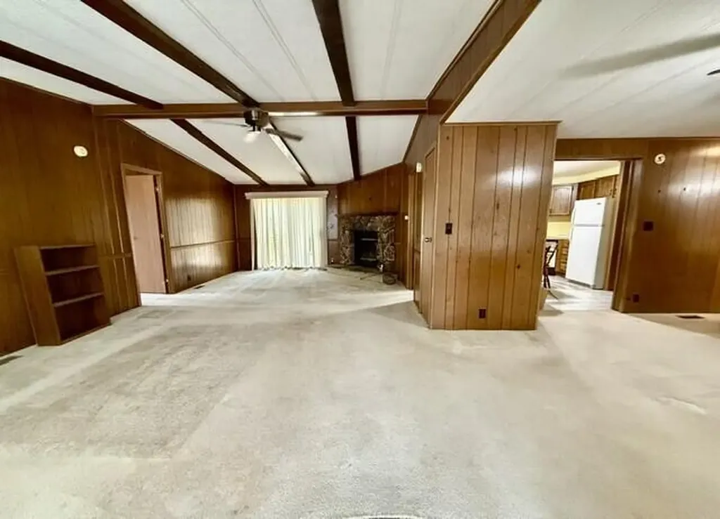 19 Elm Court Muskegon Charter Township MI 49445