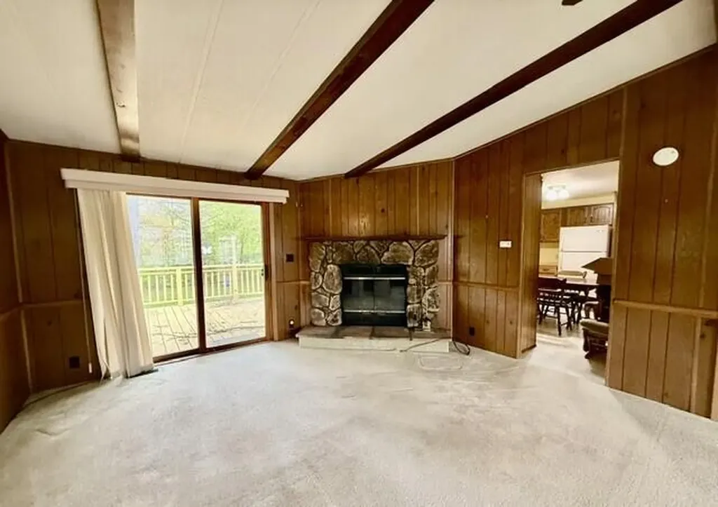 19 Elm Court Muskegon Charter Township MI 49445