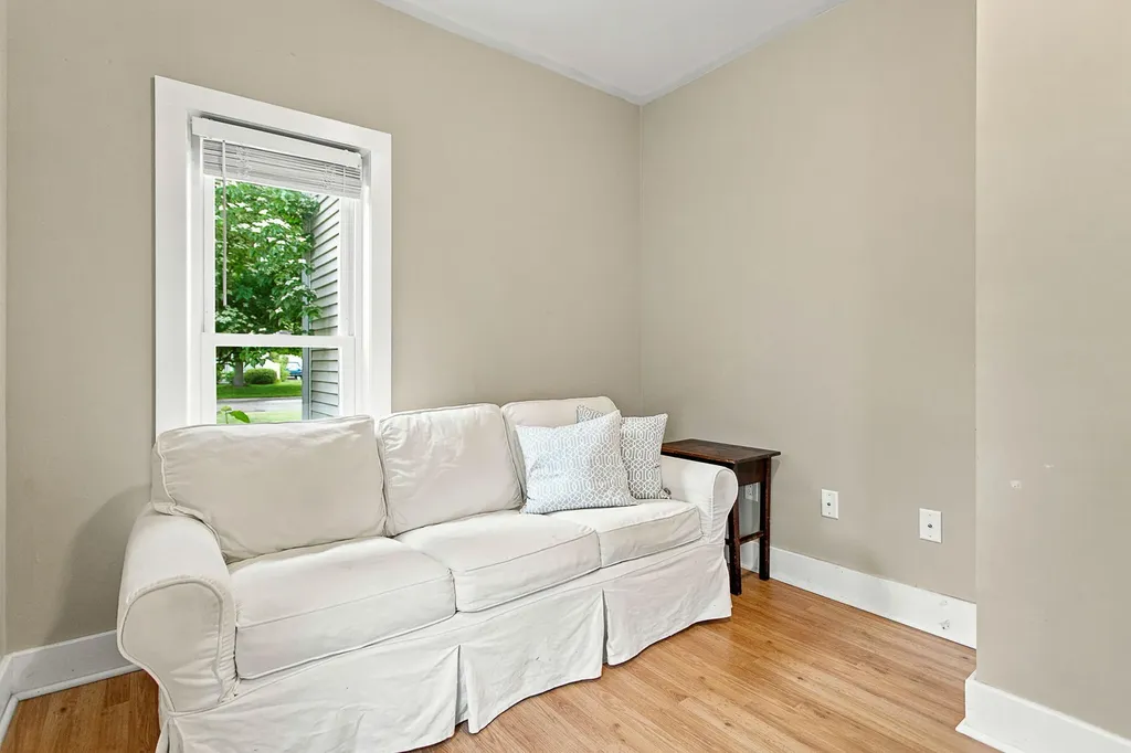 862 Saint Joseph Street South Haven City MI 49090