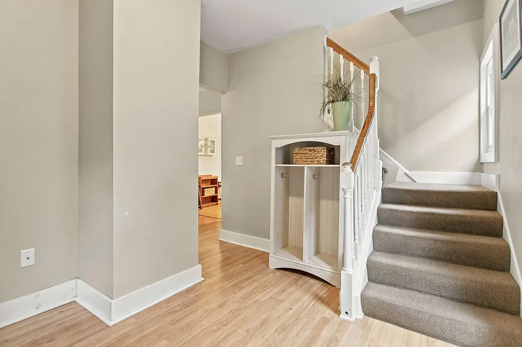 862 Saint Joseph Street South Haven City MI 49090
