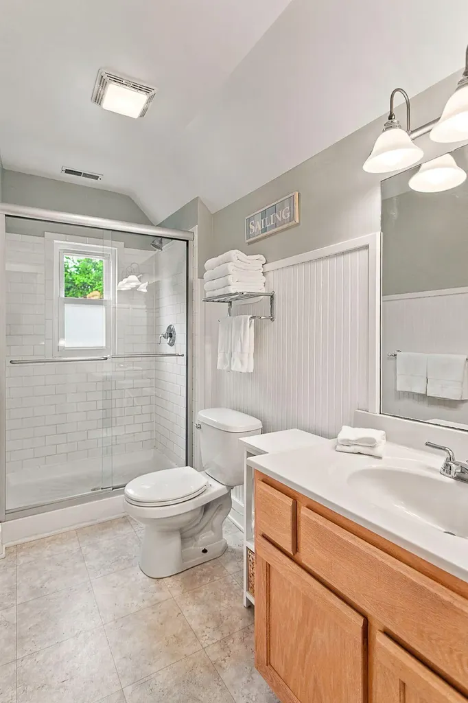 862 Saint Joseph Street South Haven City MI 49090