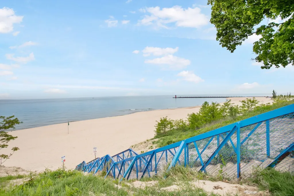 862 Saint Joseph Street South Haven City MI 49090