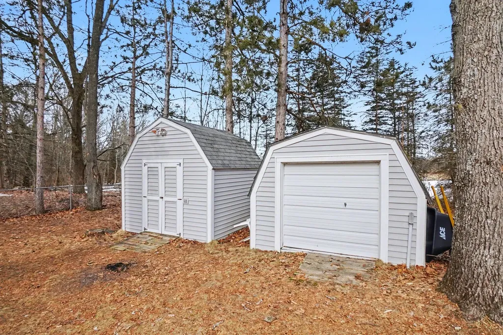 445 Pettibone Drive Lilley Township MI 49309