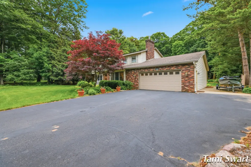 17484 Beech Hill Drive Grand Haven Charter Township MI 49417