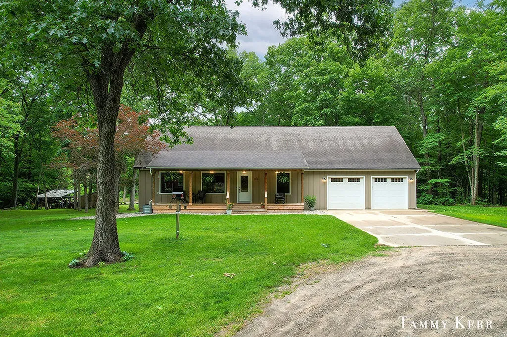 2535 52nd Street Manlius Township MI 49408