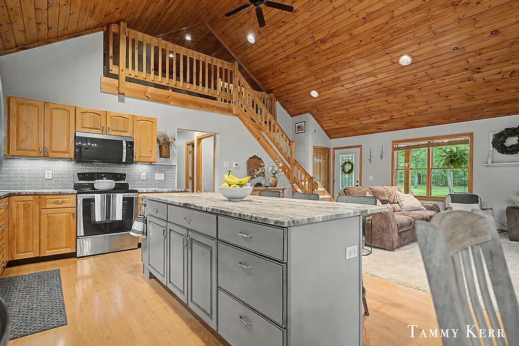 2535 52nd Street Manlius Township MI 49408