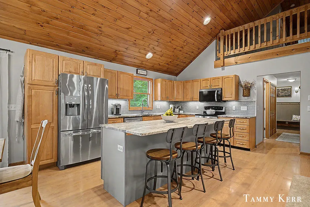 2535 52nd Street Manlius Township MI 49408