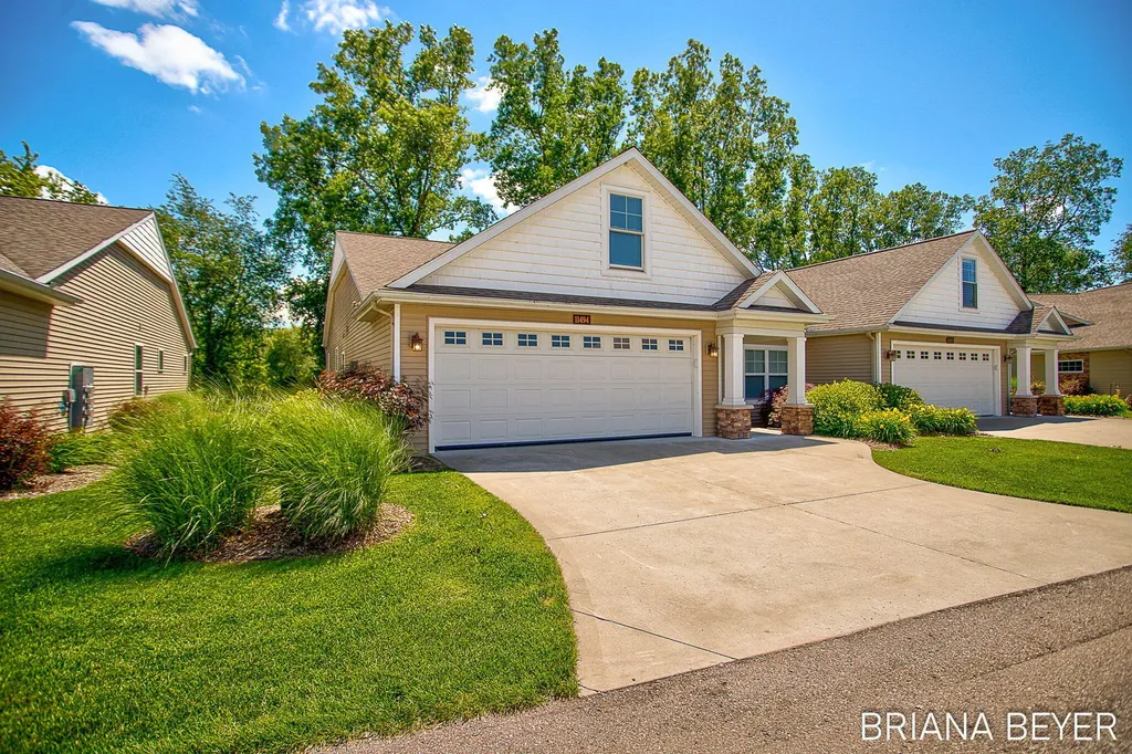 11494 S Lake Drive Holland Charter Township MI 49424