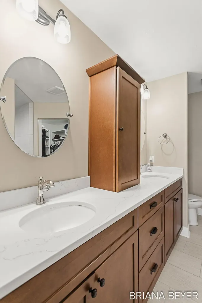 11494 S Lake Drive Holland Charter Township MI 49424