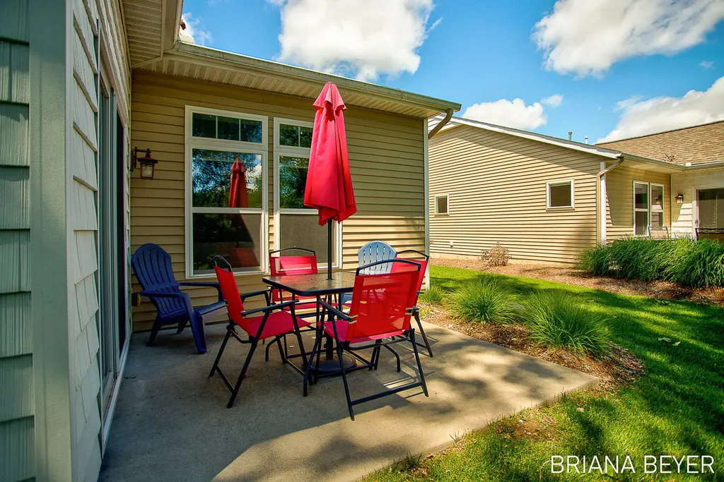 11494 S Lake Drive Holland Charter Township MI 49424