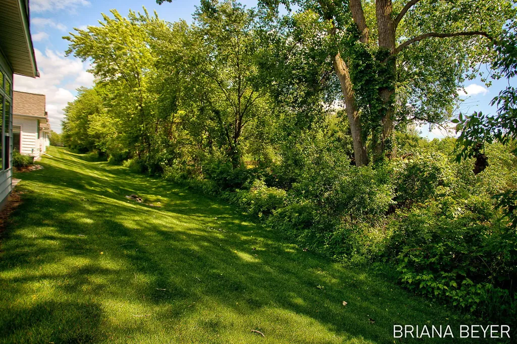 11494 S Lake Drive Holland Charter Township MI 49424