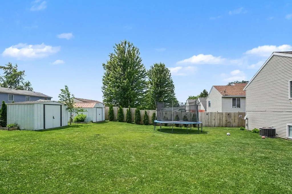 1152 E 12th Street Holland City MI 49423