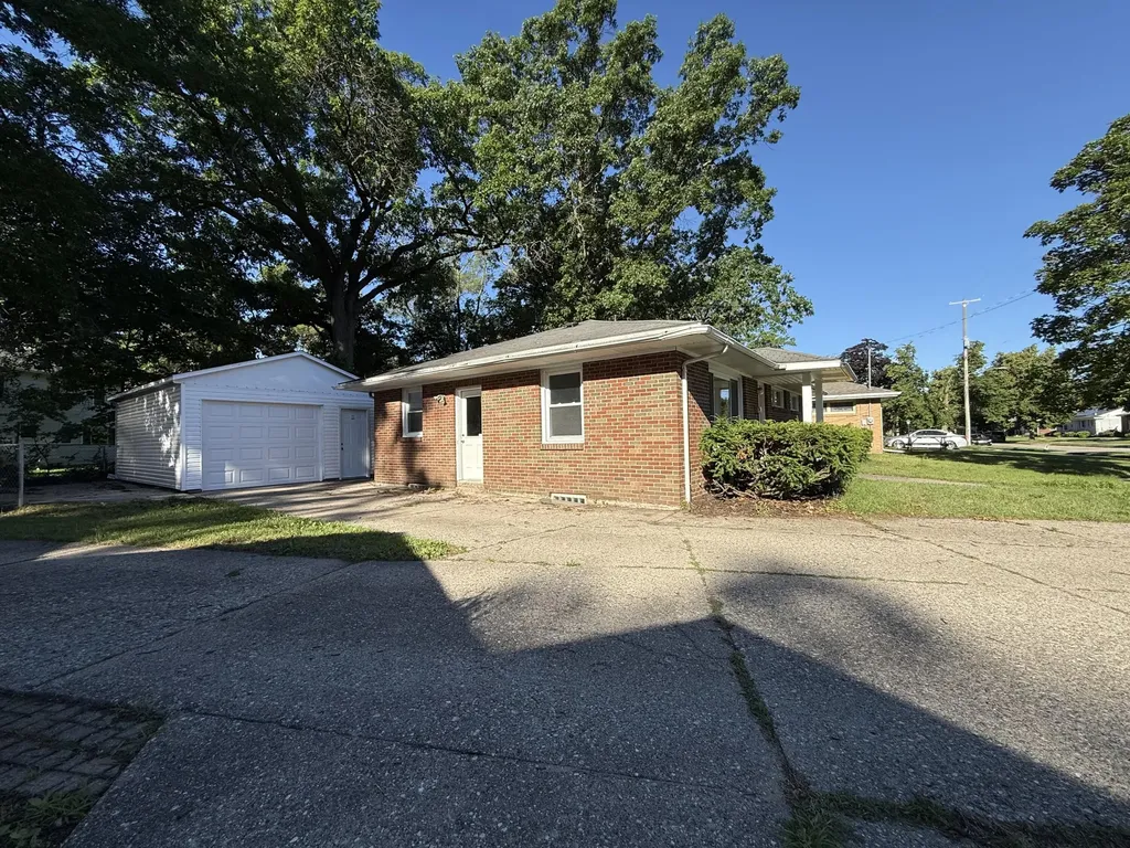 1946 Adams Street SE Grand Rapids City MI 49506