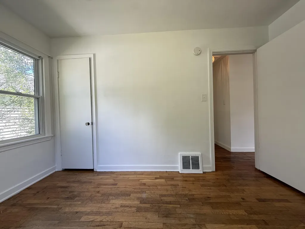 1520 Bronx Avenue Kalamazoo Charter Township MI 49048