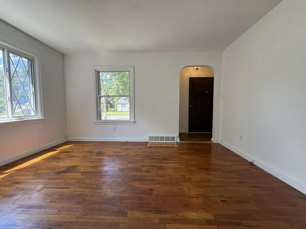 1520 Bronx Avenue Kalamazoo Charter Township MI 49048