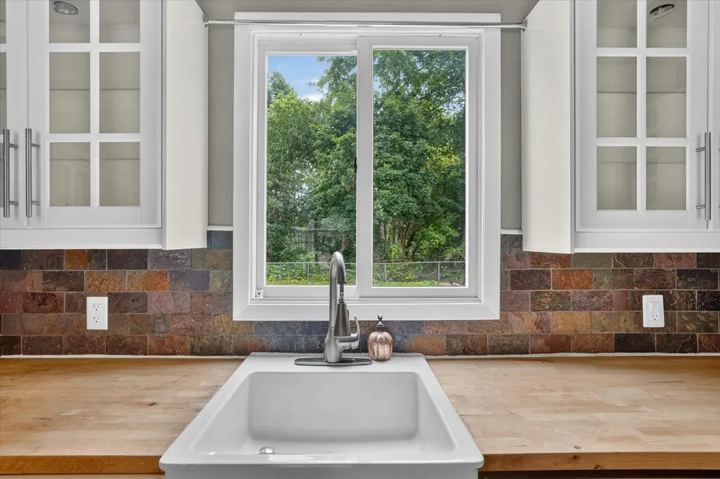 5802 Montebello Avenue Meridian Charter Township MI 48840