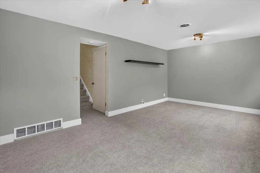 5802 Montebello Avenue Meridian Charter Township MI 48840