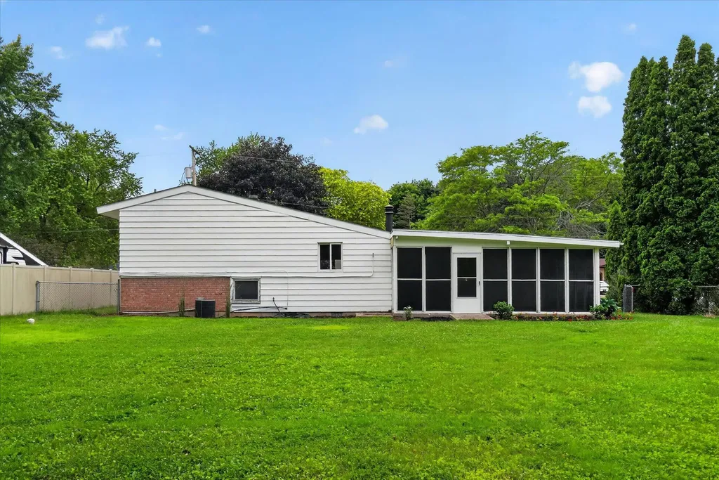 5802 Montebello Avenue Meridian Charter Township MI 48840