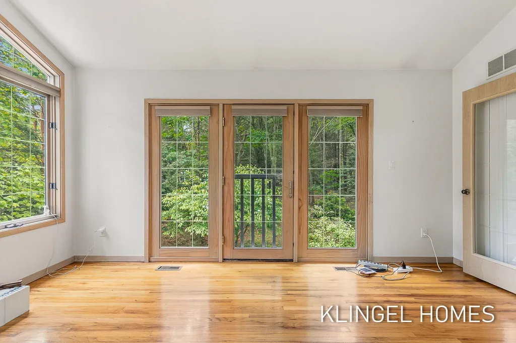 9292 Lakeshore Avenue Port Sheldon Township MI 49460
