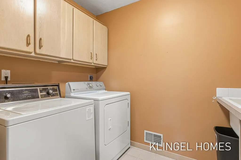 9292 Lakeshore Avenue Port Sheldon Township MI 49460