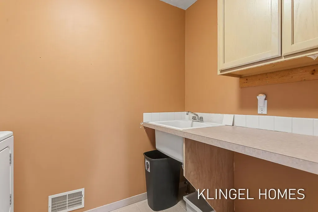 9292 Lakeshore Avenue Port Sheldon Township MI 49460