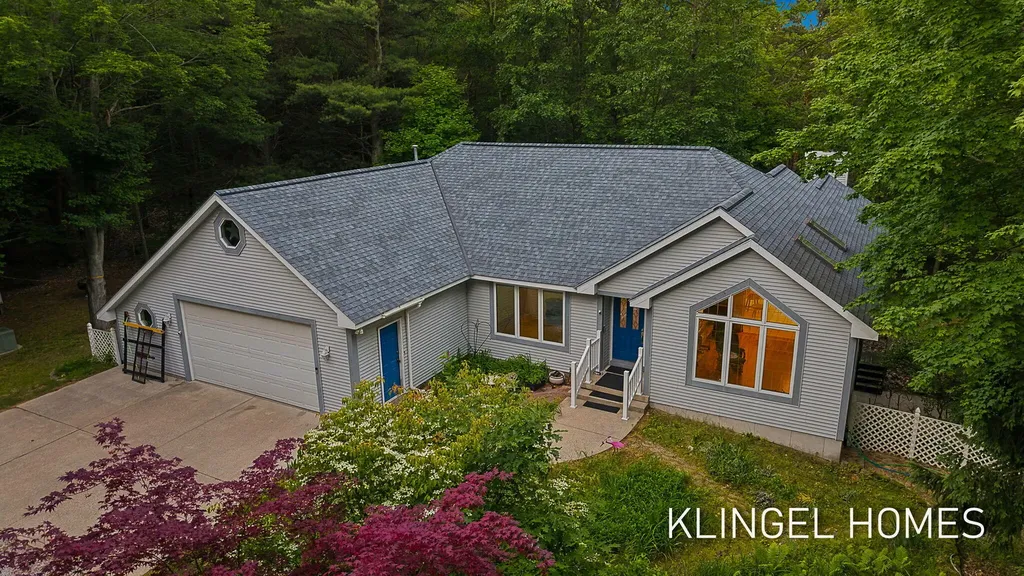 9292 Lakeshore Avenue Port Sheldon Township MI 49460