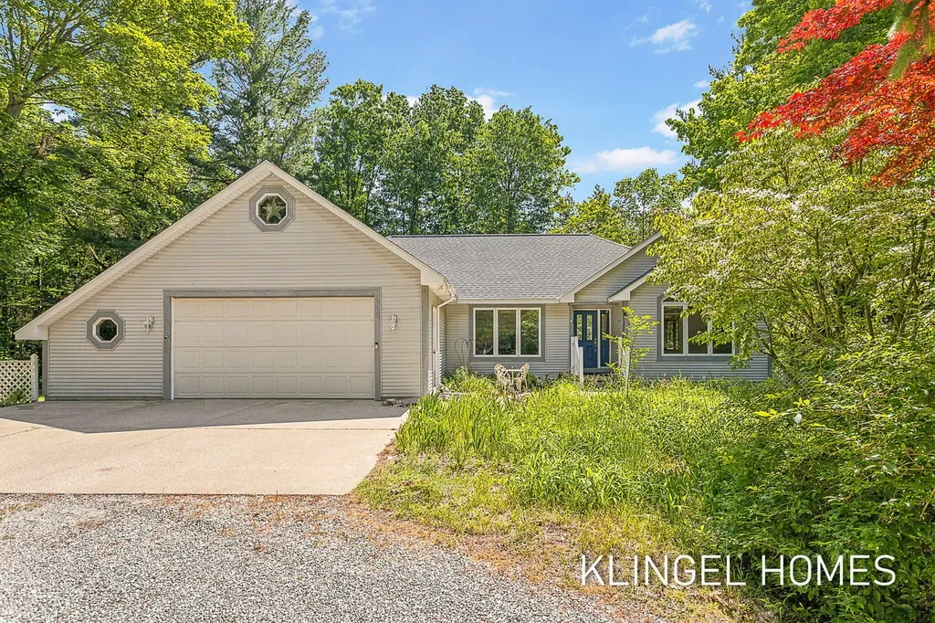 9292 Lakeshore Avenue Port Sheldon Township MI 49460