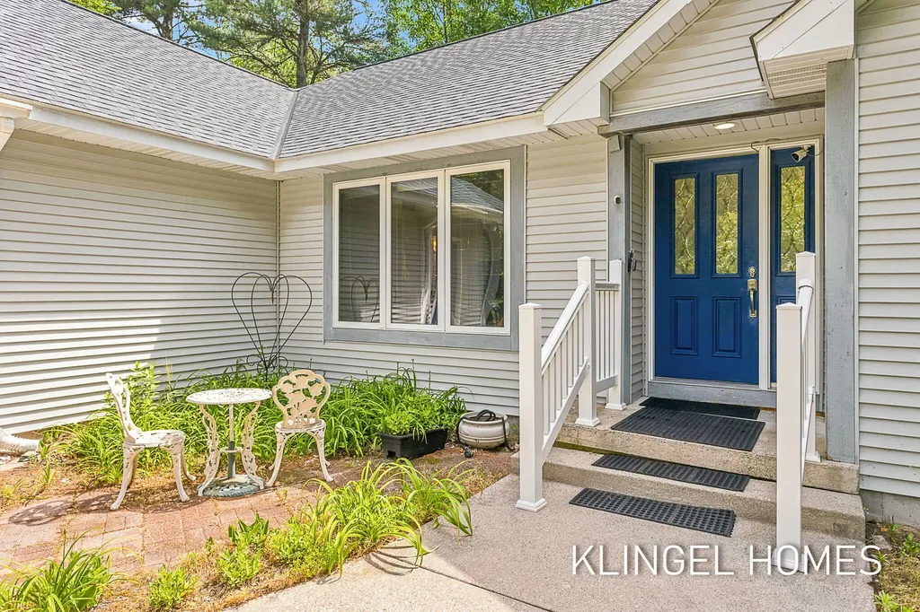 9292 Lakeshore Avenue Port Sheldon Township MI 49460