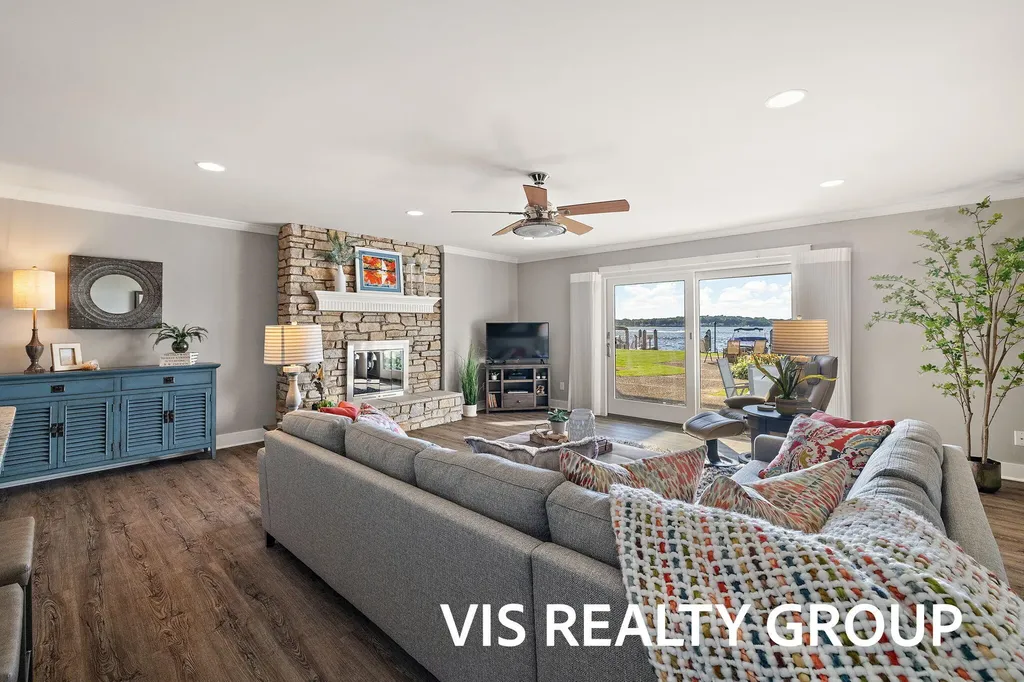 400 Lakeview Court Spring Lake Village MI 49456