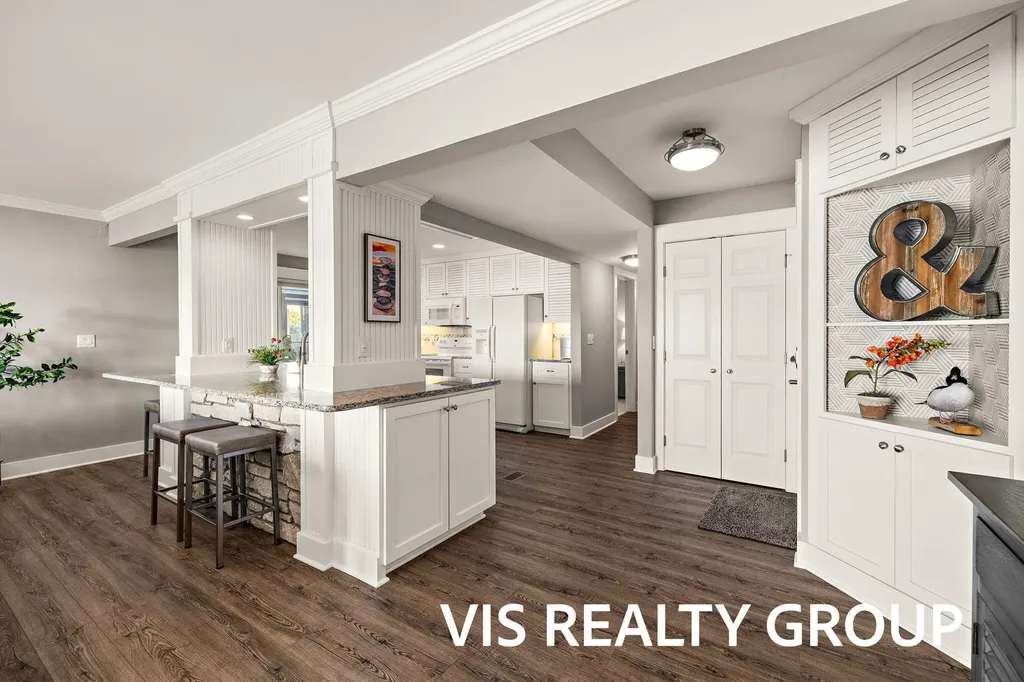 400 Lakeview Court Spring Lake Village MI 49456