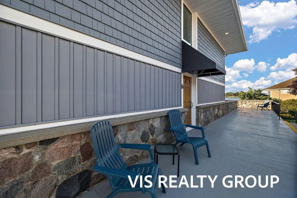 400 Lakeview Court Spring Lake Village MI 49456