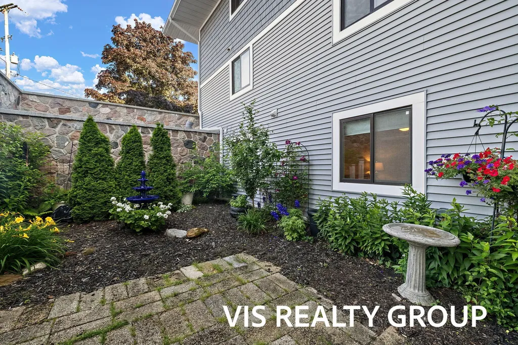 400 Lakeview Court Spring Lake Village MI 49456