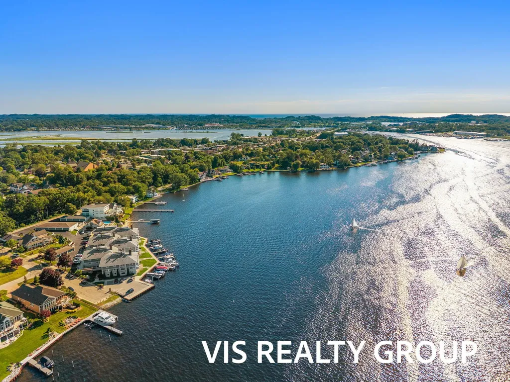 400 Lakeview Court Spring Lake Village MI 49456
