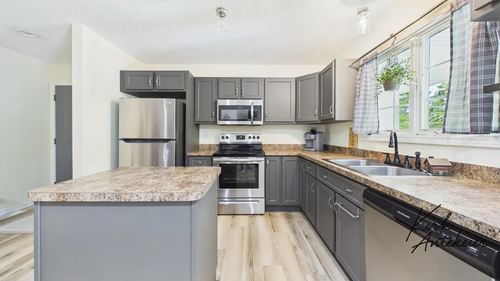 1663 Hansen Street Laketon Township MI 49445