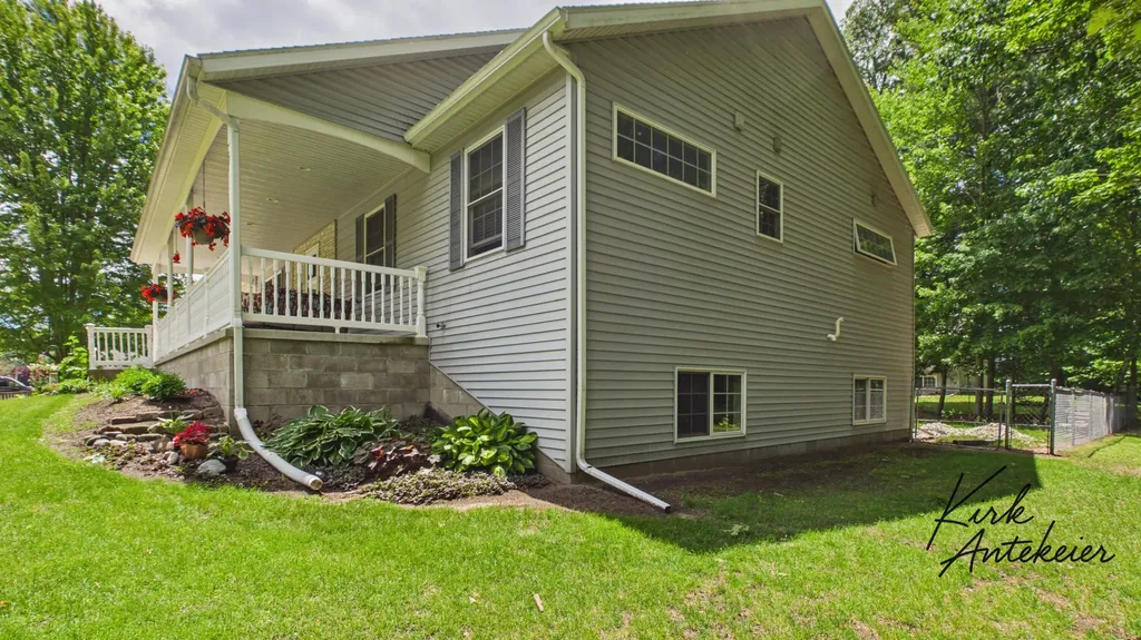 1663 Hansen Street Laketon Township MI 49445