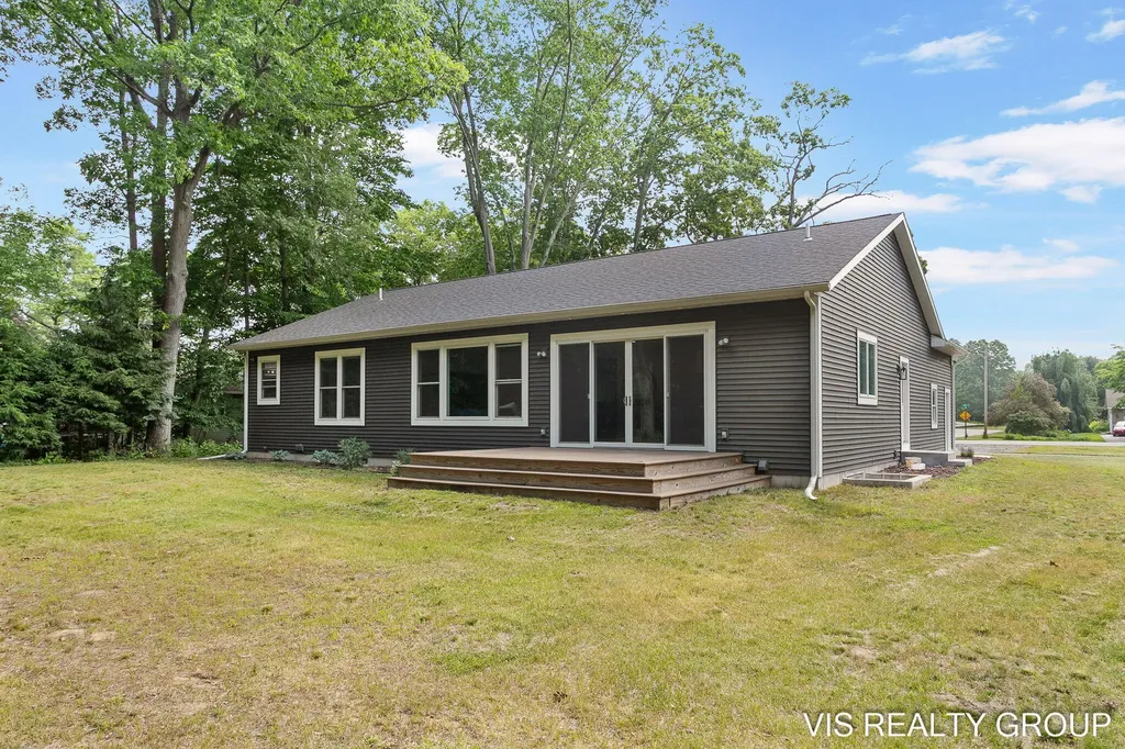 13407 152nd Avenue Grand Haven Charter Township MI 49417