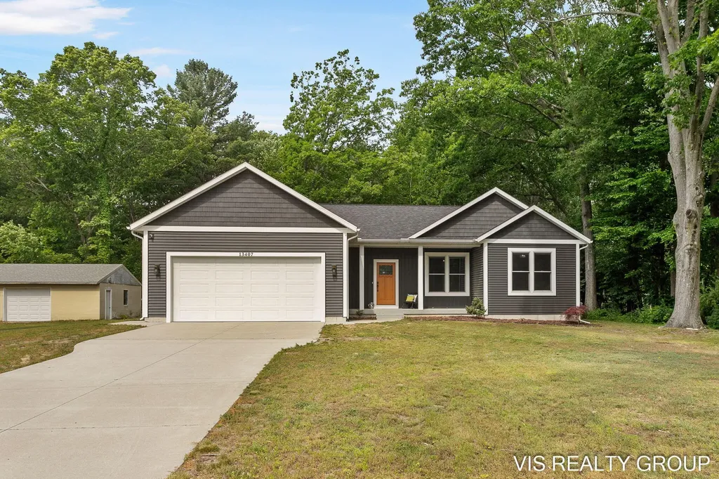 13407 152nd Avenue Grand Haven Charter Township MI 49417