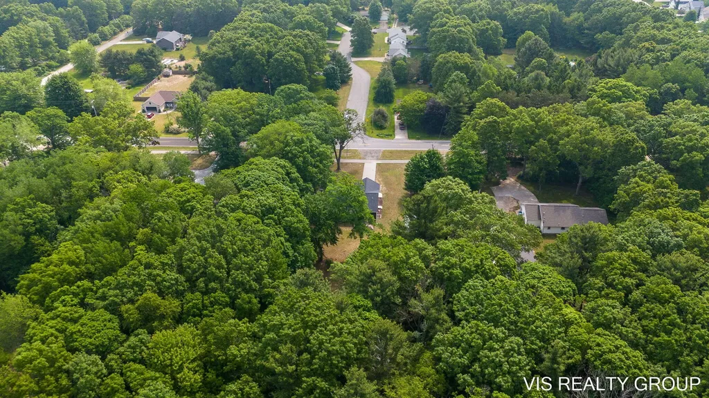 13407 152nd Avenue Grand Haven Charter Township MI 49417