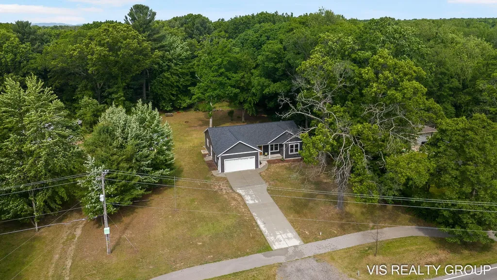 13407 152nd Avenue Grand Haven Charter Township MI 49417