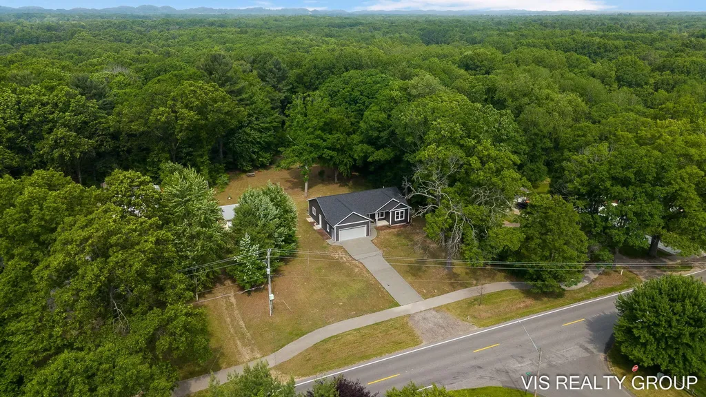 13407 152nd Avenue Grand Haven Charter Township MI 49417