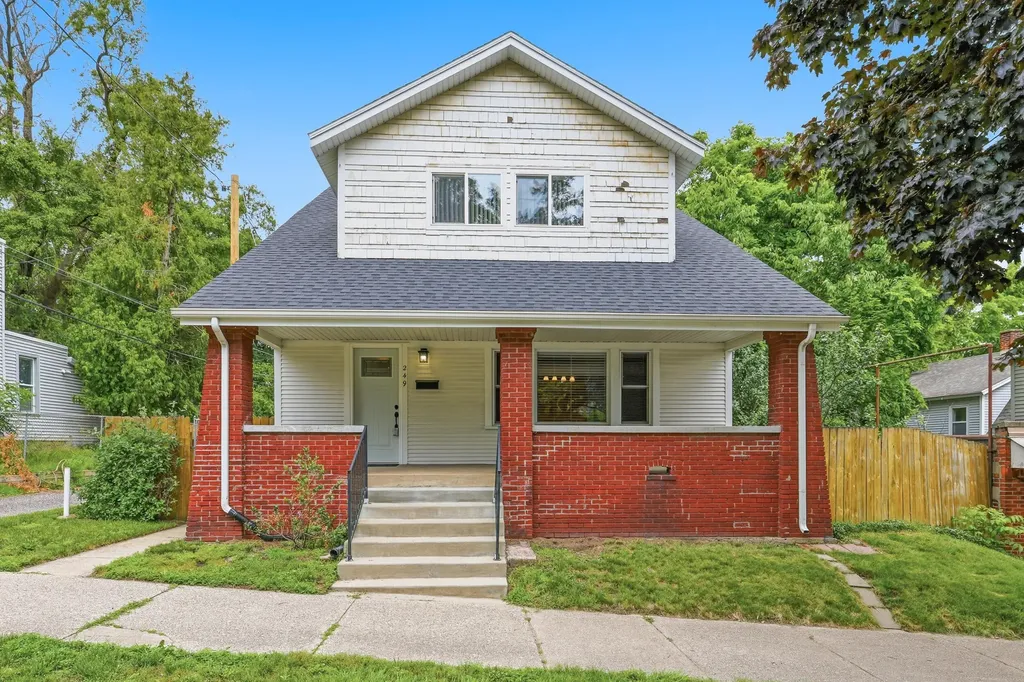 249 NE Fairbanks Street NE Grand Rapids City MI 49503