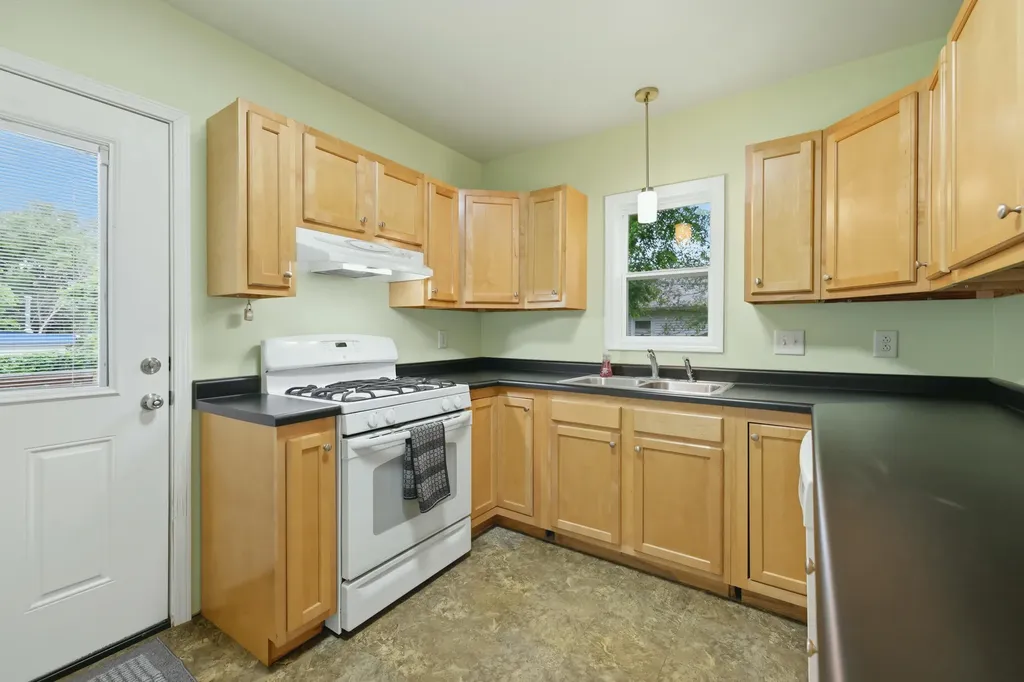 249 NE Fairbanks Street NE Grand Rapids City MI 49503