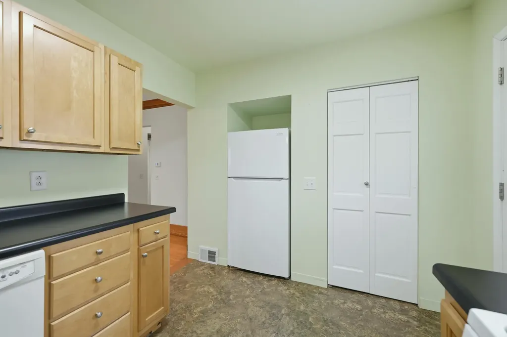 249 NE Fairbanks Street NE Grand Rapids City MI 49503