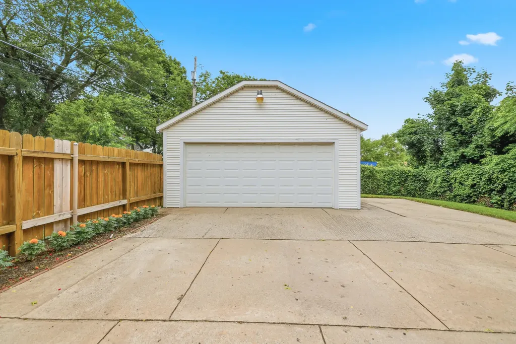 249 NE Fairbanks Street NE Grand Rapids City MI 49503