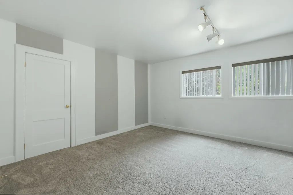 249 NE Fairbanks Street NE Grand Rapids City MI 49503