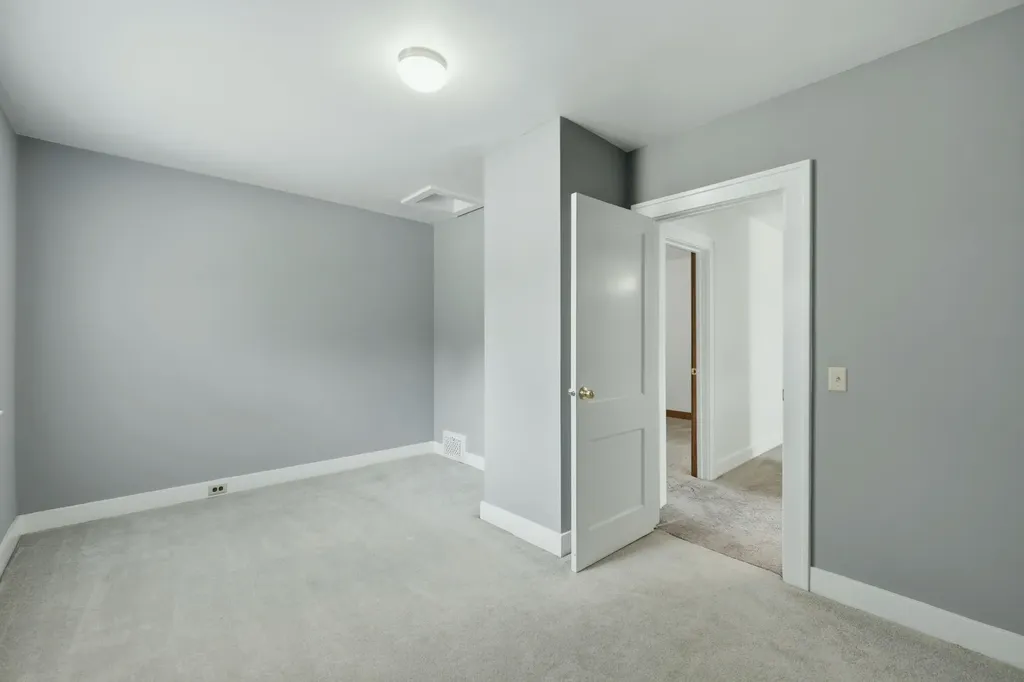 249 NE Fairbanks Street NE Grand Rapids City MI 49503