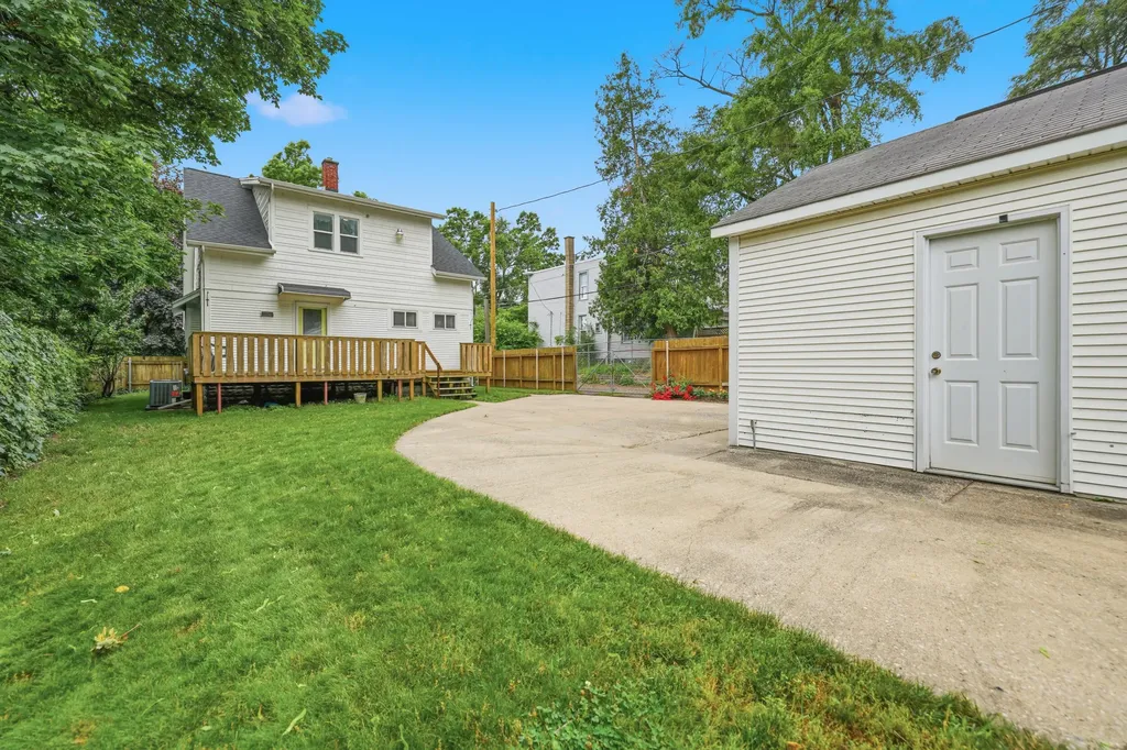 249 NE Fairbanks Street NE Grand Rapids City MI 49503