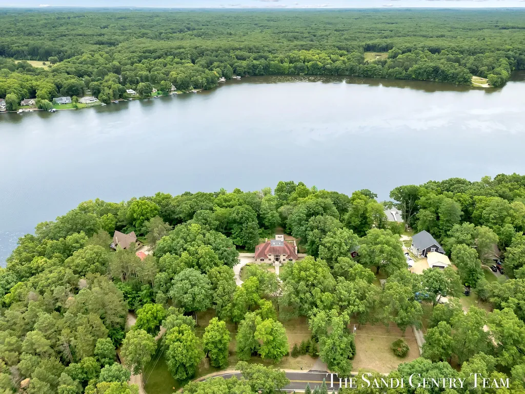 3652 118th Avenue Valley Township MI 49010